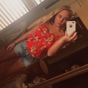 Meet your Posher, Lacey